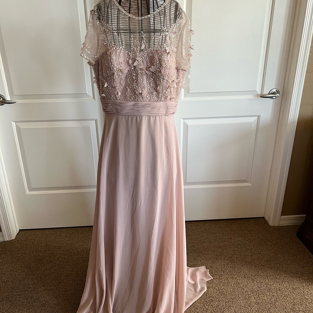Beautiful formal long dress size 12